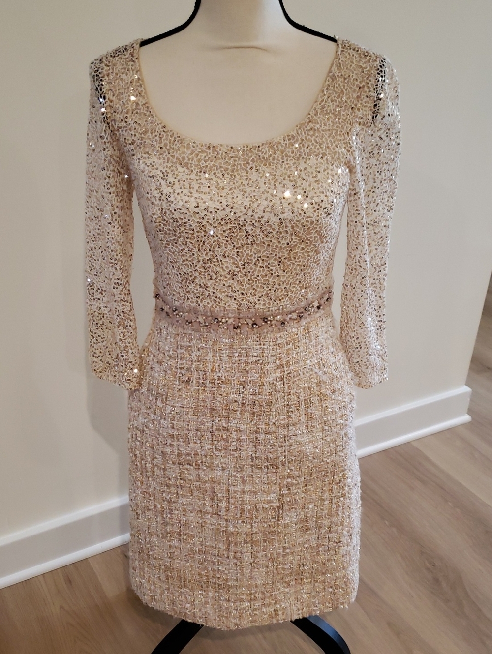 Kay Unger New York Cocktail Sheath Dress Sequin & Tweed Champagne Color Elegant